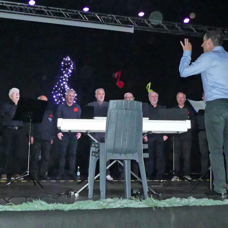 Chorale - Men in Brax